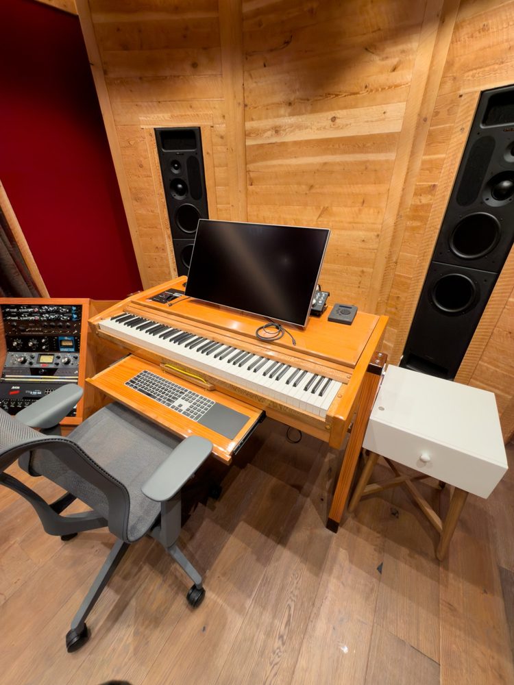 Red Room Desk Wood Grain